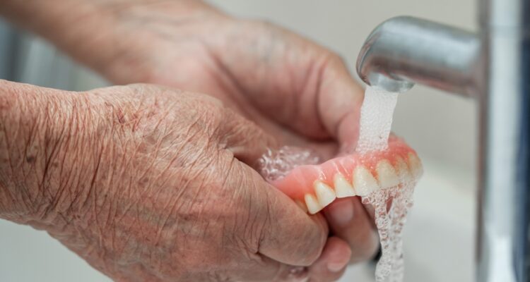Pro tips on how to clean your Dentures from Northshore Dental